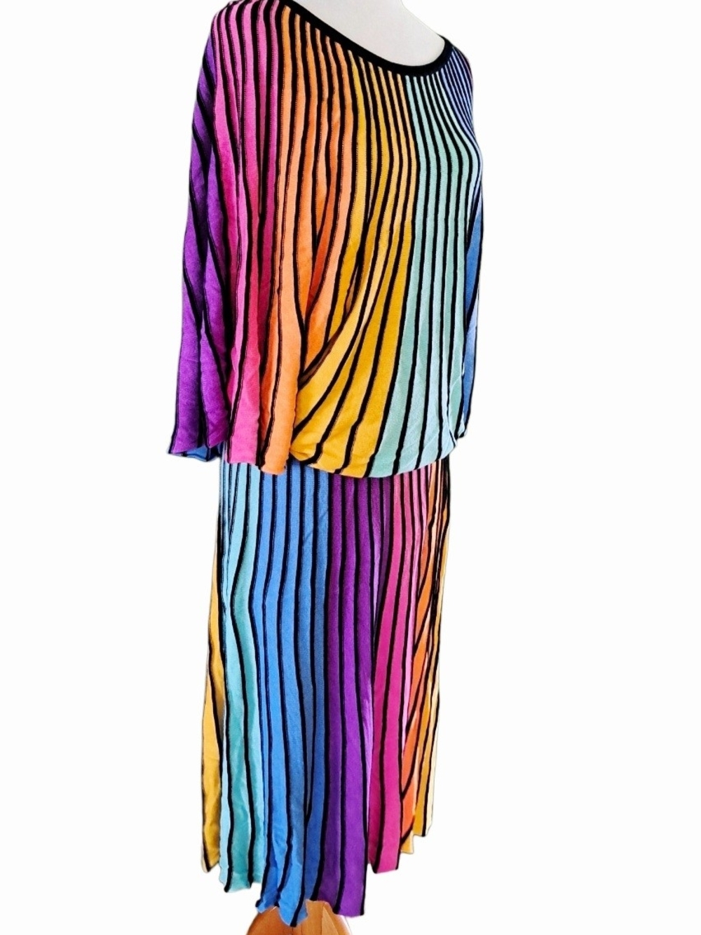 NEW YORK & COMPANY RAINBOW SWEATER & SKIRT SET SZ XL - Picture 8 of 11